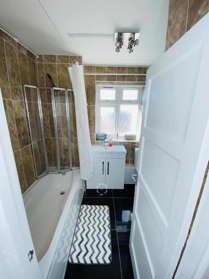 Bright, Spacious, Modern Interior Decor 2 Bedrooms Apartment With Amazing Views London Luaran gambar