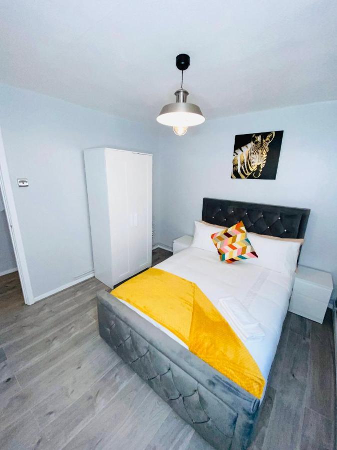 Bright, Spacious, Modern Interior Decor 2 Bedrooms Apartment With Amazing Views London Luaran gambar