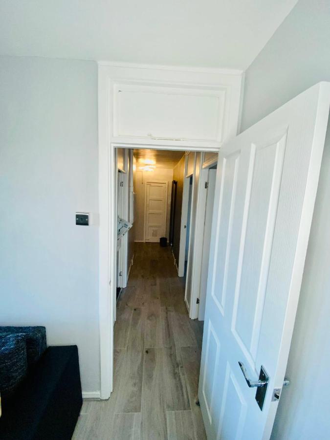 Bright, Spacious, Modern Interior Decor 2 Bedrooms Apartment With Amazing Views London Luaran gambar