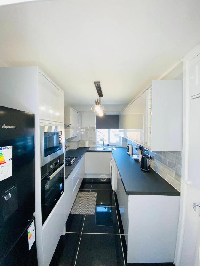 Bright, Spacious, Modern Interior Decor 2 Bedrooms Apartment With Amazing Views London Luaran gambar