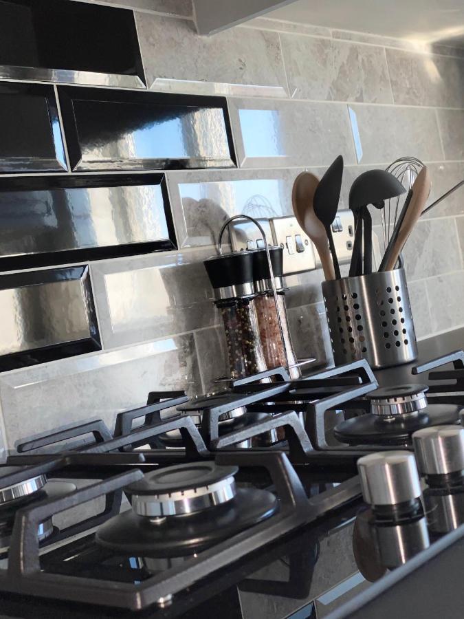 Bright, Spacious, Modern Interior Decor 2 Bedrooms Apartment With Amazing Views London Luaran gambar