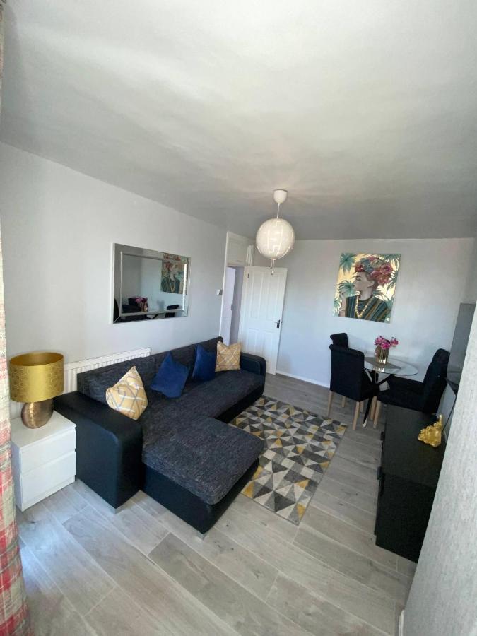 Bright, Spacious, Modern Interior Decor 2 Bedrooms Apartment With Amazing Views London Luaran gambar